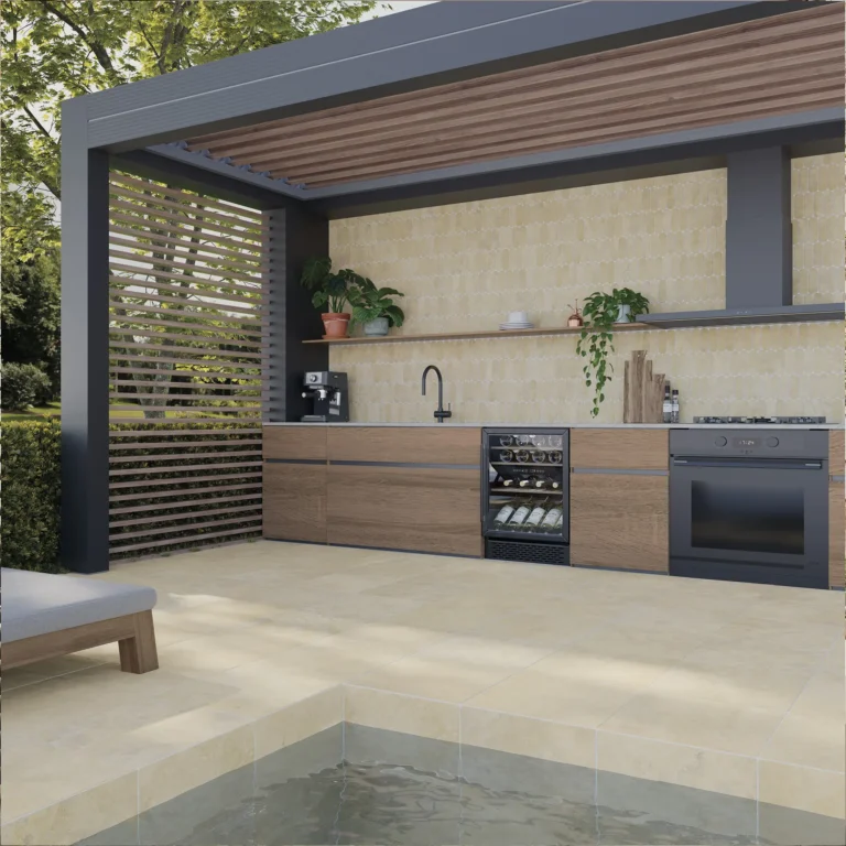 terraza exterior area de piscina reformada con pavimento exterior antideslizante